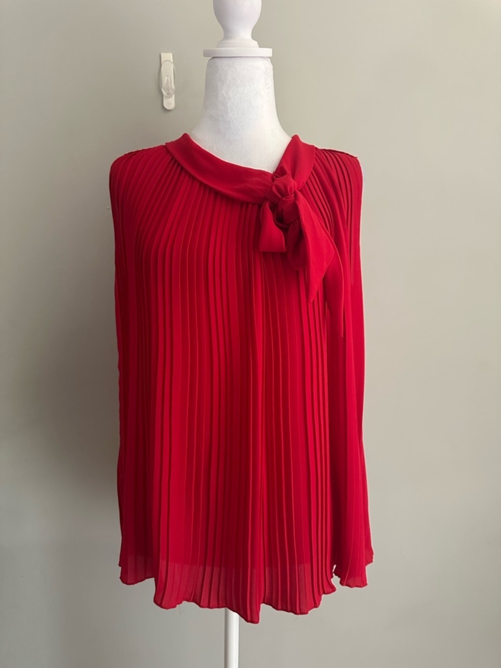 Elegant Red Pleated Blouse w/ Tie Neck – Made in Italy – Size EU 46 (US 10/12)
